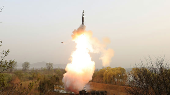 ICBM 발사한 北 "전략무기는 자위조치…안보리, 내정간섭"