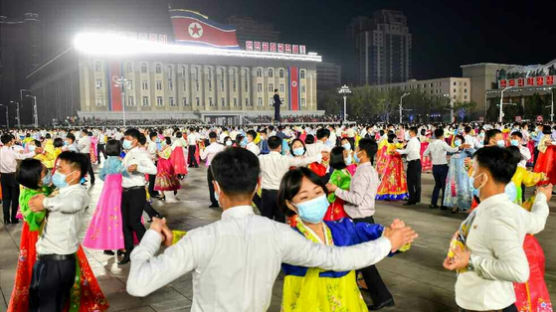[사진] 북한 ‘김일성 생일’ 야회