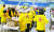  강원적십자사가 12일 강원 강릉시 아이스 아레나에 마련한 산불 피해 이재민 임시대피소에서 이동 급식 차량을 활용해 1천350명분의 급식을 지원하고 있다. 강원적십자사 제공. 