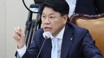 [단독] 여론조사 규제하는 장제원 '윤심' 법안…선관위가 제동