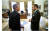 모로코 국왕 모하메드 6세가 조지 W 부시 대통령의 백악관 집무실에서 담소를 나누고 있다. [위키피디아 커먼스]