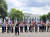 윤석열 대통령의 국빈 방문을 하루 앞둔 23일(현지시간) 미국 워싱턴DC 백악관 앞에서 미군 의장대가 성조기와 태극기를 들고 도열하고 있다. 연합뉴스