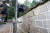 2016년 9월 경주 지진 이후일 지진으로 균열이 발생한 경북 경주 통일전 본전 회랑의 외벽 기와 보수 현장 모습. [중앙포토]