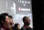 하카마다 다케시 아이스페이스 최고경영자(왼쪽)를 비롯한 아이스페이스 관계자들이 26일 도쿄 일본과학미래관에서 독자 개발한 달 착륙선의 달 착륙 과정을 지켜보고 있다. EPA=연합뉴스