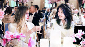 김건희 여사, 만찬서 졸리와 건배...똑닮은 화이트 드레스코드