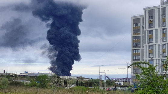 러시아 점령 크림반도 세바스토폴서 유류저장고에 화재… 드론 공격 추정