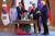 G20 참석차 독일을 방문중인 문재인 대통령과 김정숙 여사가 2017년 7월 독일 대통령궁을 방문해 방명록에 서명을 하고 있다.청와대 사진기자단