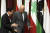 30일 이집트 수도 카이로에서 아랍 22개국으로 구성된 아랍연맹 사무총장 아흐마드 아불 가이트와 이야기하는 기시다 후미오 일본 총리. 기시다 총리는 오는 7일 방한할 예정이다. [AP=연합뉴스]