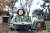 기시다 후미오 일본 총리가 지난 2021년 11월 27일 도쿄 인근 캠프 아사카에서 열린 열병식에서 일본 육상자위대 10형 전차를 타고 있다. AFP=연합뉴스 