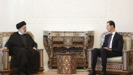 시리아 내전 후 첫 방문한 이란 대통령..."제재·위협 맞서 승리"