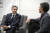 토니 블링컨(왼쪽) 미국 국무부 장관이 지난달 28일 콜로라도 덴버 시내 한 컨벤션센터에서 열린 ‘미주 도시 정상회의’에 참석해 한 시장과 대화하고 있다. AP=연합뉴스