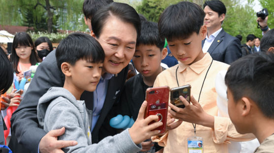 “잼민이라 부르지 말자” “노키즈존 없애자”…여야 어린이법 추진