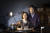 홍정실 입사장 보유자(오른쪽)와 김선정 이수자 모녀는 금속 표면을 쪼아 생기는 홈에 금실·은실을 채워 무늬를 만들어낸다. “입사는 기술이 아니라 예술”이라고 했다. 권혁재 사진전문기자