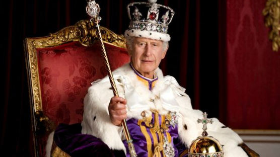 65년 만에 왕관 쓴 英국왕 "최고의 대관식 선물, 영국민 감사"