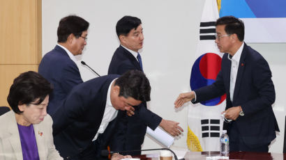 “김남국 해명할수록 더 꼬여” 민주당 지도부, 코인 매각 권유