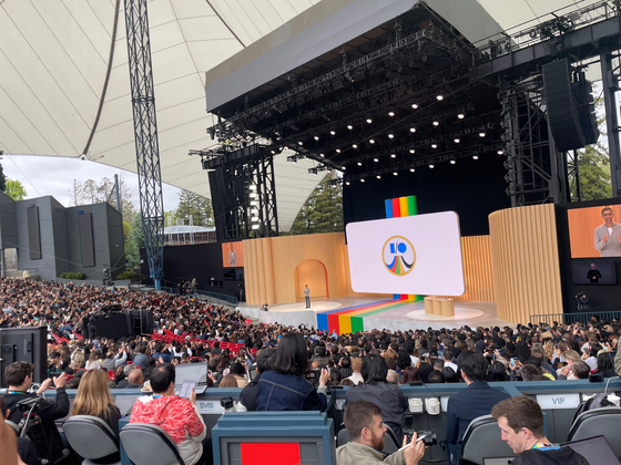 순다 피차이 구글 최고경영자(CEO)가 10일(현지시간) 미국 캘리포니아주 마운틴뷰에서 열린 I/O 2023에서 기조연설을 하고 있다. 마운틴뷰=김인경 기자