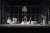  연극 '벚꽃동산'의 고정 무대인 유리 저택 세트는 박상봉 무대 디자이너가 아이디어를 냈다. 사진 국립극단