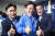 2018년 경기지사 선거 당시 이재명 민주당 대표(당시 경기지사 후보·가운데)를 응원하는 김영진 의원(왼쪽). 김 의원은 2017년 민주당 대선 경선부터 이 대표를 도왔다. 오른쪽은 임종성 민주당 의원. 페이스북 캡처