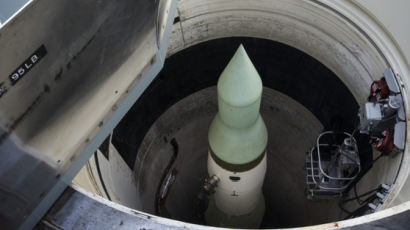 美 "핵탄두 1419개 있다" 전격공개…군축 협정 중단한 러 압박