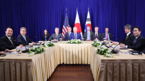 바이든 주도 尹이 윤활유…주목도 커진 한·미·일, G7서 뭉친다
