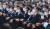 윤석열 대통령이 지난해 5월 18일 오전 광주 북구 국립 5·18 민주묘지에서 열린 제42주년 5·18민주화운동 기념식에서 '님을 위한 행진곡'을 제창하고 있다. 연합뉴스