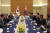 주요 7개국(G7) 정상회의 참석차 일본을 방문한 윤석열 대통령과 앤서니 앨버니지 호주 총리가 19일 히로시마 한 호텔에서 한-호주 정상회담을 하고 있다. 공동취재