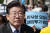 더불어민주당 이재명 대표가 지난 20일 오후 서울 중구 한국프레스센터 인근 세종대로에서 열린 '일본 방사성 오염수 해양투기 저지 전국 행동의 날'에 참석해 있다. 연합뉴스