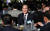 이재용 삼성전자 회장이 23일 대통령실 잔디마당에서 열린 '2023 대한민국 중소기업인대회'에서 참석자들과 대화하고 있다. 대통령실통신사진기자단