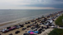 텍사스 해변서 주말 차량 캠핑 대소동… 230명 체포, 50명 병원행