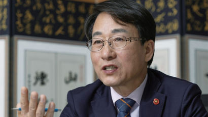 [월간중앙] 정치특집 | ‘야당 안의 야당’ 이원욱 의원의 민주당 구하기