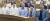 정의선 회장(앞줄 가운데)이 연세대 강의실에서 수업 참관 후 기념 촬영하고 있다. [사진 연세대]