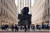 6월 8일부터 7월 26일까지 미국 뉴욕 록펠러 센터 광장에 세워질 이배 작가의 대형 숯 조각 ‘불로부터’ 예상 이미지. [사진 조현화랑]