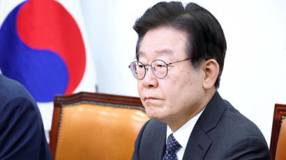 '이간질' 규정당한 이원욱 문자…강경파 뭉쳐 "개딸에 사과하라"