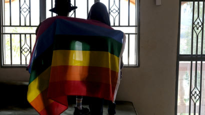바이든이 "제재" 경고했다…'동성 성관계' 사형 법 만든 이 나라