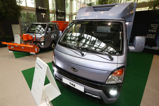 GS글로벌이 지난 4월 국내에 출시한 1t 전기트럭 '티포케이'(T4K). BYD 리튬인산철 배터리릍 탑재했다. 연합뉴스