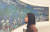 오랑주리 미술관에서 벽면을 둘러싸는 형태로 전시된 클로드 모네의 ‘수련’을 보는 박리안 학생기자.