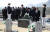 지난 3월 21일 김태흠 충남지사(앞줄 오른쪽 둘째)가 도청 간부들과 함께 국립대전현충원에서 제2연평해전, 천안함 용사 묘역에서 참배하고 있다. [사진 충남도]