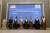 토니 블링컨 미국 국무장관(왼쪽에서 두 번째)이 7일(현지시간) 사우디아라비아 수도 리야드의 걸프협력회의(GCC) 사무국에서 GCC 장관들과 만나 기념 사진을 찍고 있다. AP=연합뉴스