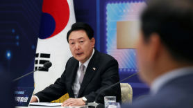 尹대통령 “반도체 경쟁은 산업 전쟁이고, 국가 총력전”