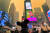 주황색으로 물든 뉴욕 맨해튼 타임스스퀘어 하늘. [로이터=연합뉴스]