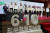 10일 오전 서울 명동대성당 꼬스트홀에서 '민주路 - 같이 걸어온 길, 다시 가야 할 길'을 주제로 열린 '제36주년 6·10 민주항쟁 기념식'에서 합창단이 '광야에서'를 부르고 있다. 연합뉴스