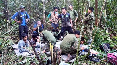 '죽음의 정글'서 세 동생 살렸다…13세 '아마존 여전사'의 비결