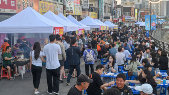 전국 '술술술 축제' 취한다…"1급 발암물질, 시대착오적" 지적도