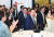 윤석열 대통령이 22일 베트남 하노이 국가컨벤션센터에서 열린 한-베트남 파트너십 박람회 중 K-푸드 박람회에 입장하고 있다. 연합뉴스