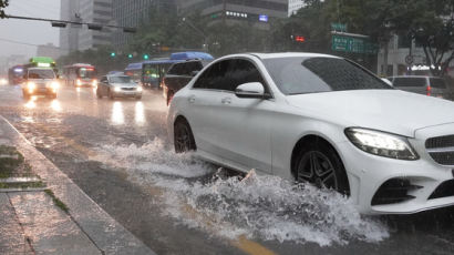 서울 등 내일 최대 150㎜ 폭우…돌풍·천둥·번개 속 싸락우박도 