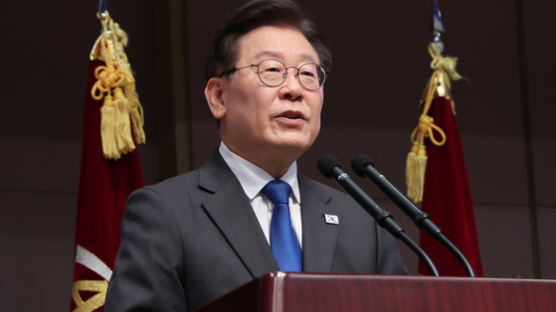 尹 '반국가세력' 발언에…이재명 "갈등 조장 발언 자중 좀" 