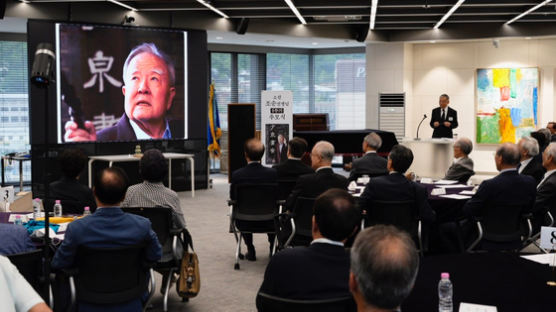 "이 풍진 세상 만났으니…" 조순 전 부총리 1주기, 희망가 불렸다