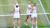 지난 2022년 7월 10일 런던에서 열린 윔블던 테니스 선수권 대회 여자 복식 결승전에서 체코의 바르보라 크레이치코바와 카테리나 시니아코바가 중국의 슈아이 장(왼쪽 아래)과 벨기에의 엘리스 메르텐스를 이긴 후 축하하고 있다. AP=연합뉴스