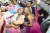 지난 2일 서울 영등포 타임스퀘어 1층 아트리움에서 처음 내한한 영화 '바비' 감독 그레타 거윅과 배우 아메리카 페레라, 제작을 겸한 주연 마고 로비의 핑크 카펫 행사가 열렸다. 사진 워너브러더스 코리아