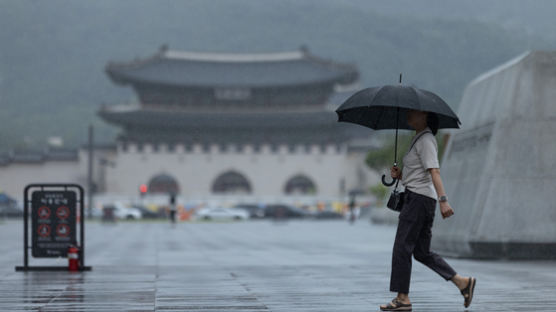 전국 돌풍·천둥 동반한 요란한 소나기…낮엔 최고 32도 무더위